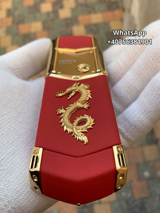 Vertu Signature S cu Piele Roșie și Dragon — Lux și Putere Unică