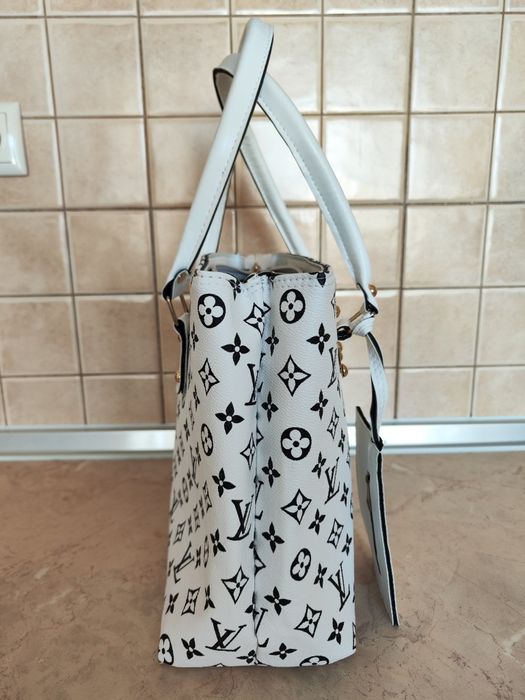 Стилна дамска чанта Louis Vuitton