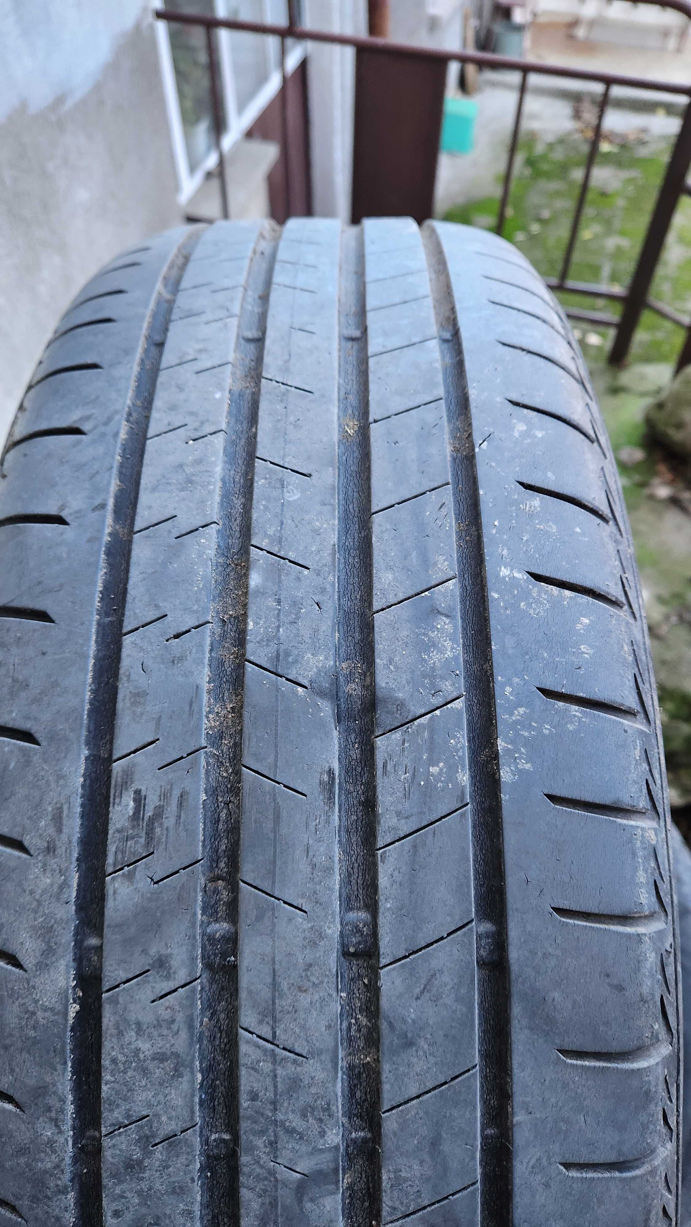 Гуми 225 60 18 Bridgestone