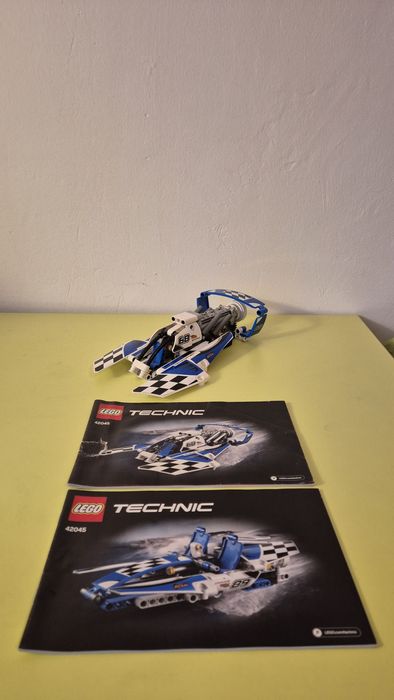 Lego Technic 42045 Hidroavion - COMPLET