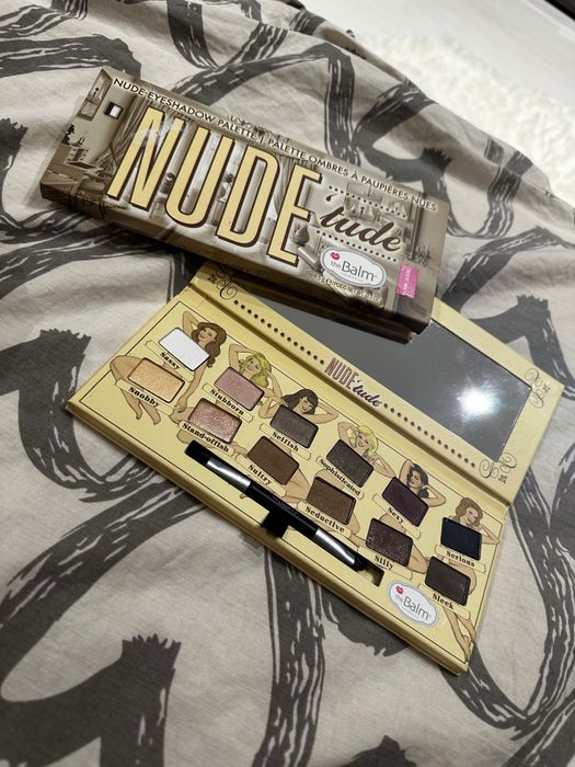 Палитра на the balm