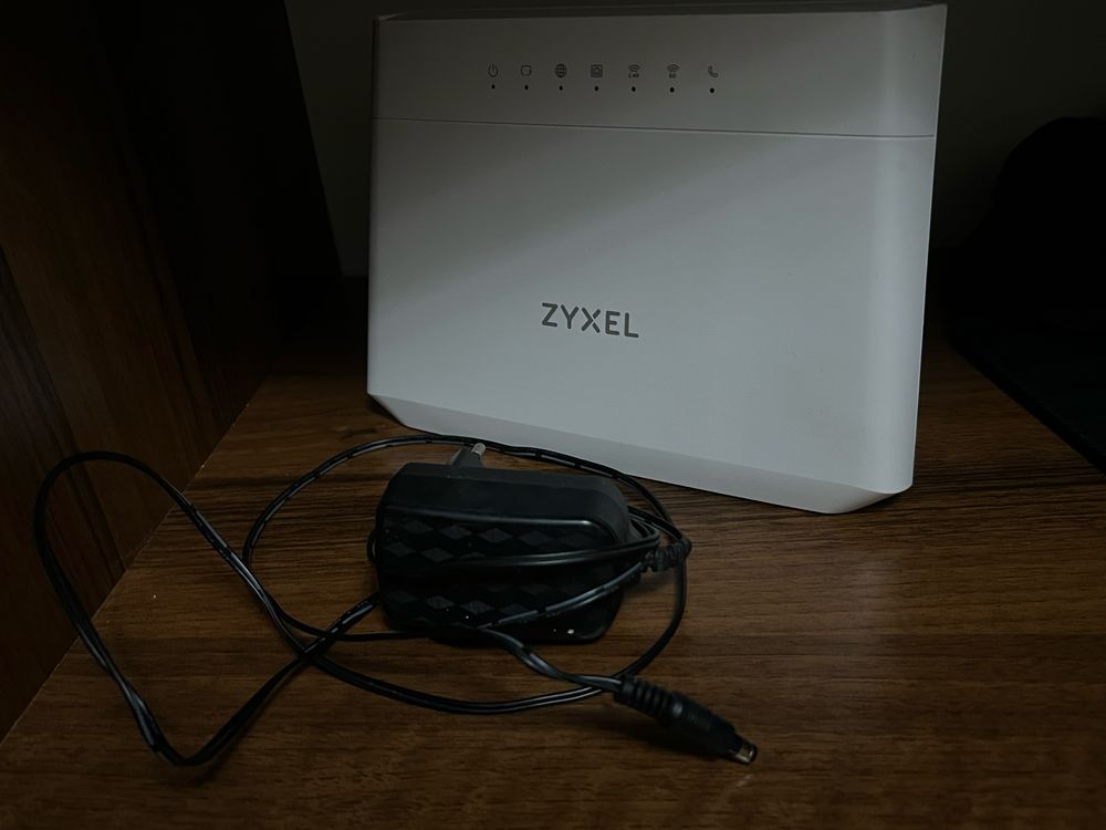 Wi-Fi Router EMG5523-T50B