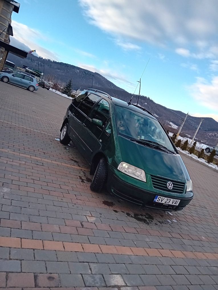 Vând Sharan 1.9 DTI. 116