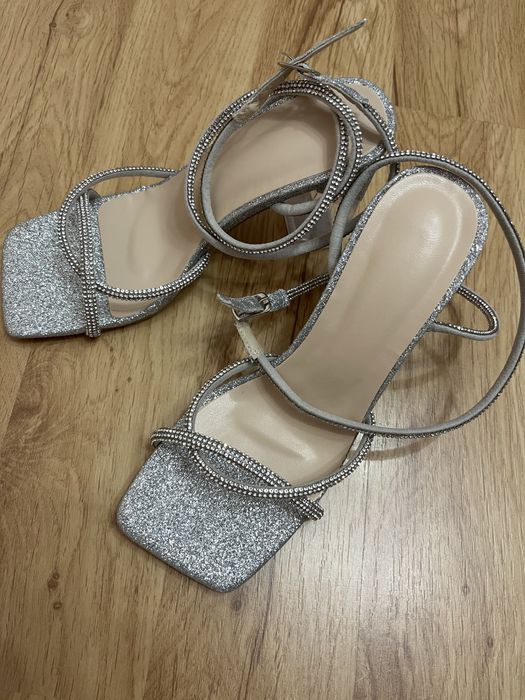 Vand sandale noi, marimea 36