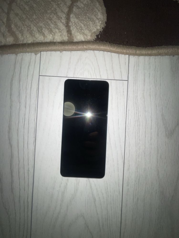 Oppo a 98 5G, impecabil