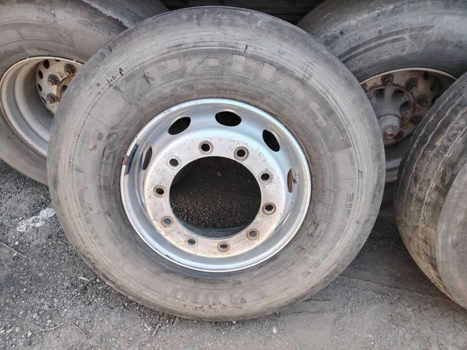 Гуми с джанти 315/80/22.5 ДОТ 1021г