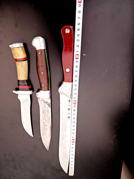3 броя ръчно изработени ловни ножове