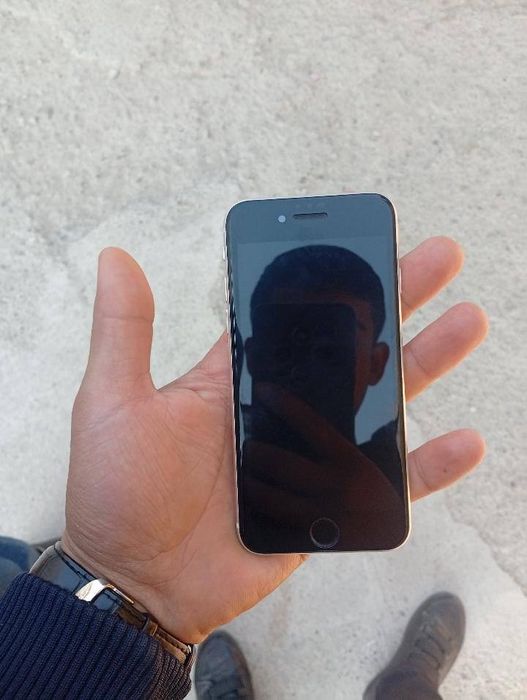 Iphone Se 2022 sotiladi aybi yuq ochilmagan