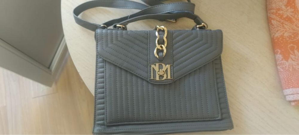 Продается сумка 2500