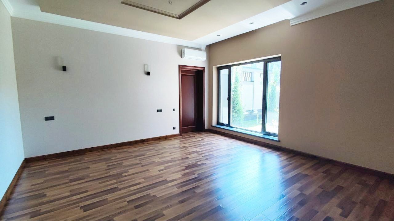 Дом 7 комнат участок 9 соток 700м² Ботанический сад эко зона парк