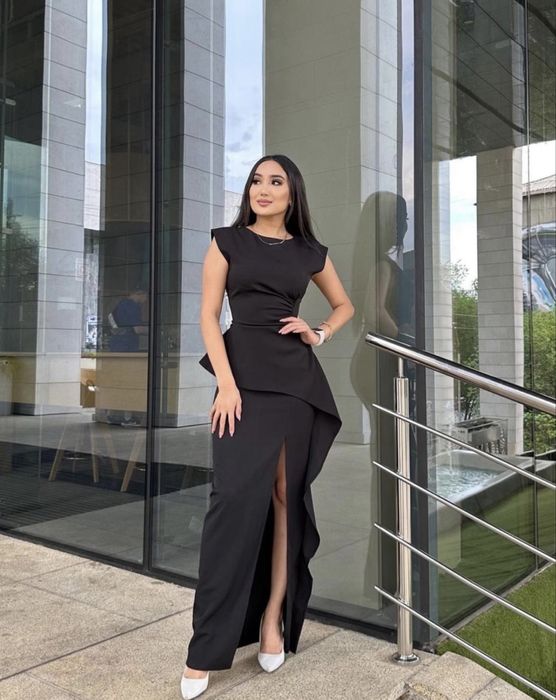 Новые платья в отличном состоянии