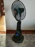 Ventilator cu apa și telecomanda