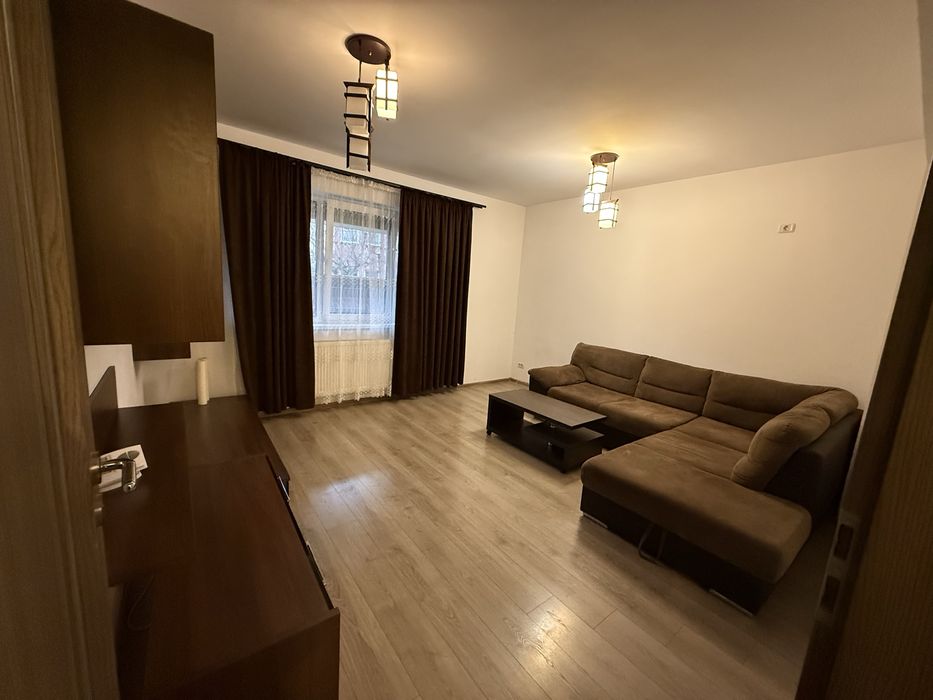 Apartament 3 camere cu terasa si 2 bai – parter