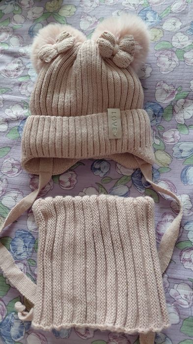 Продам зимний комплект шапка-снуд