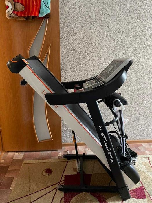 Продам беговую дорожку