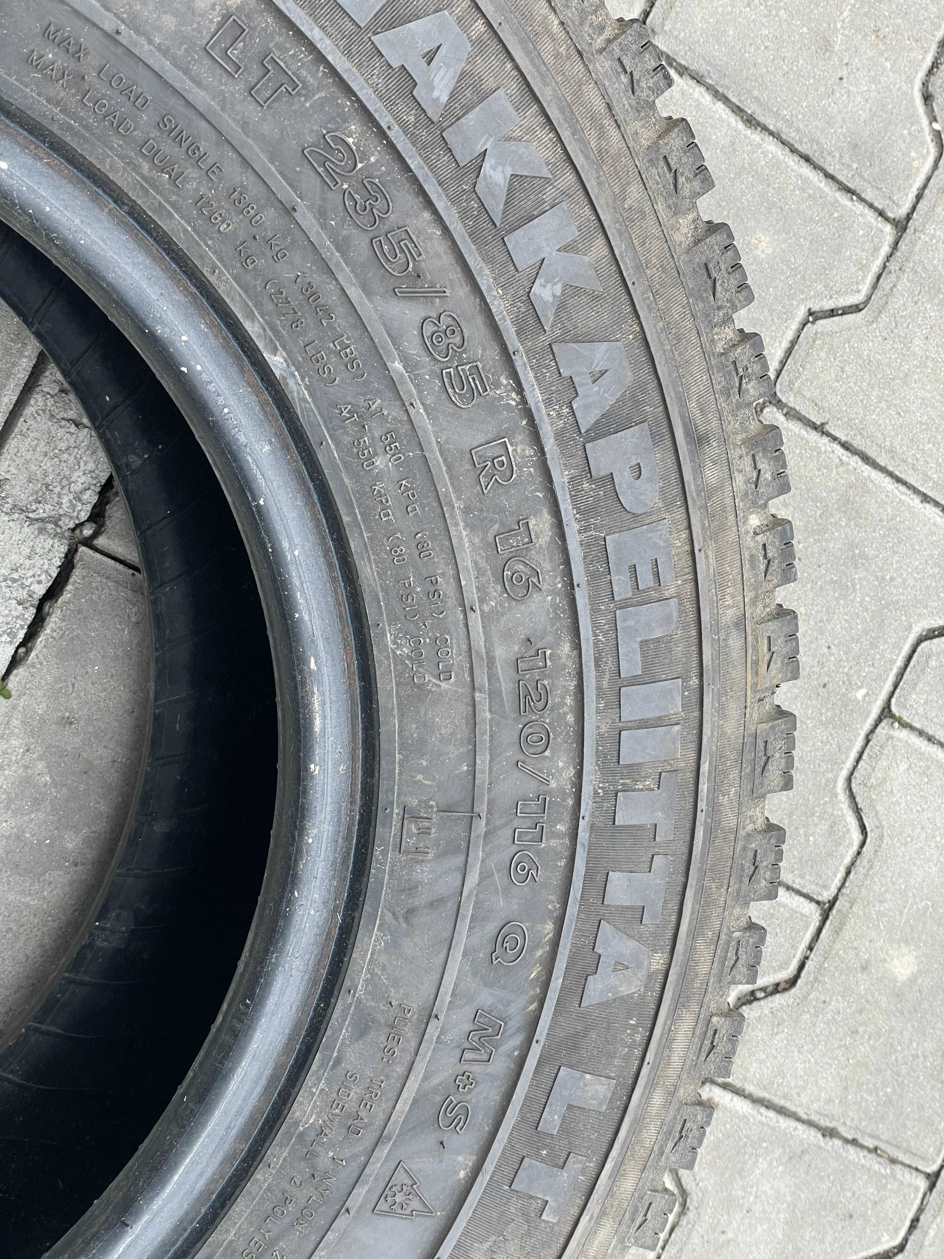 4X 235 85 16 Nokian Hakkapelita