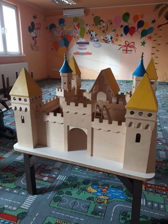 Castel medieval din lemn