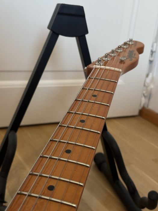 Vând chitara electrica fender squier telecaster cv 50s alb