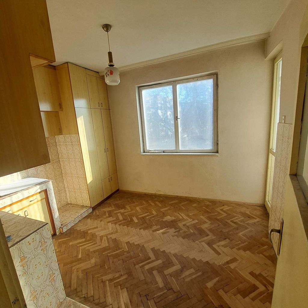 Продава се Тристаен апартамент в Силистра, Митница - 85 кв.м за 753 €/кв.м - Снимка #1