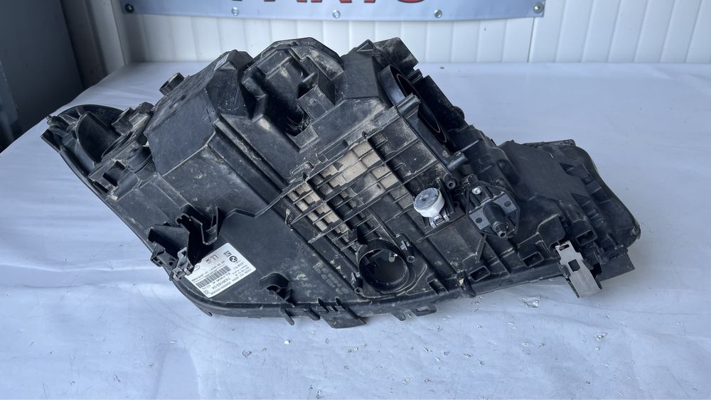 2 броя ляв и 1 брой десен фар BMW 5 G30/G31 (2017-2023)