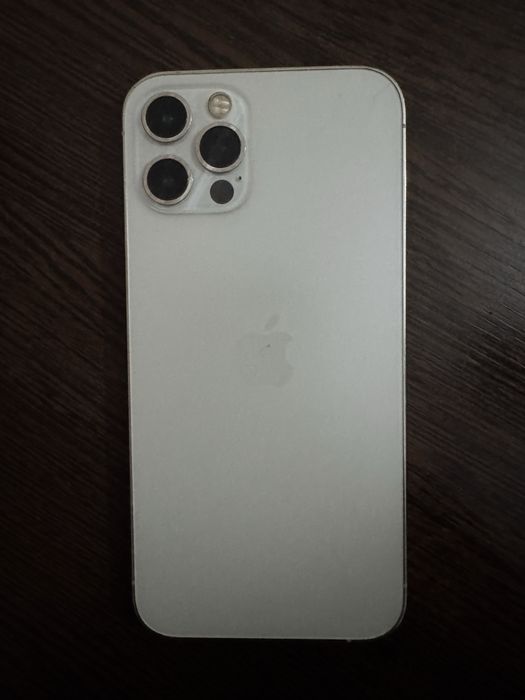 Iphone 12 pro in stare perfecta