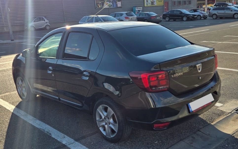 Vand Dacia Logan super intretinuta!