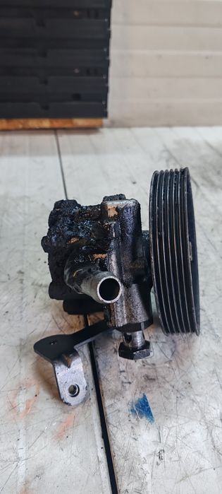 Pompa servo directie Peugeot 407 1.6hdi 200lei