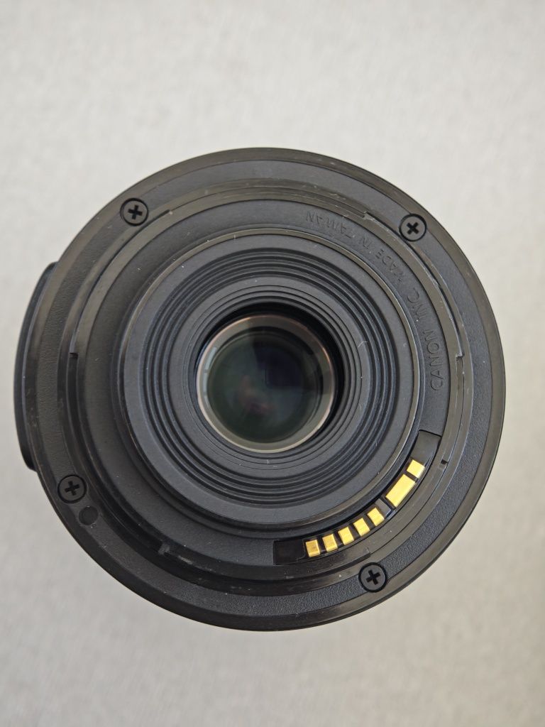 CANON EOS 700D фотоапарат