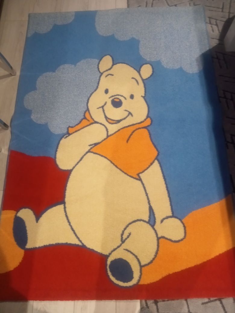 Детски килим мечо пух