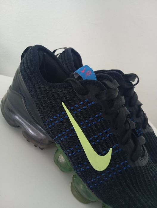Vapormax 2021 negri
