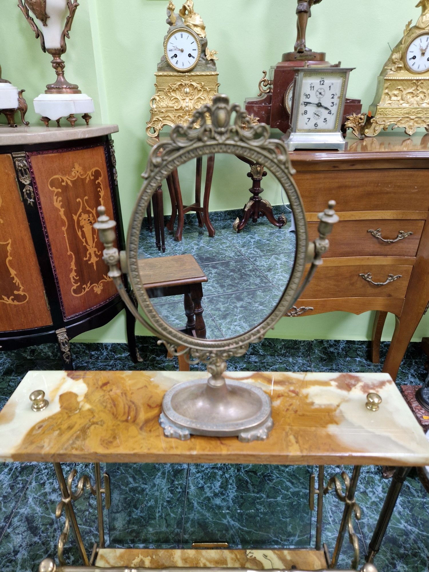 Чудесно антикварно английско бронзово огледало