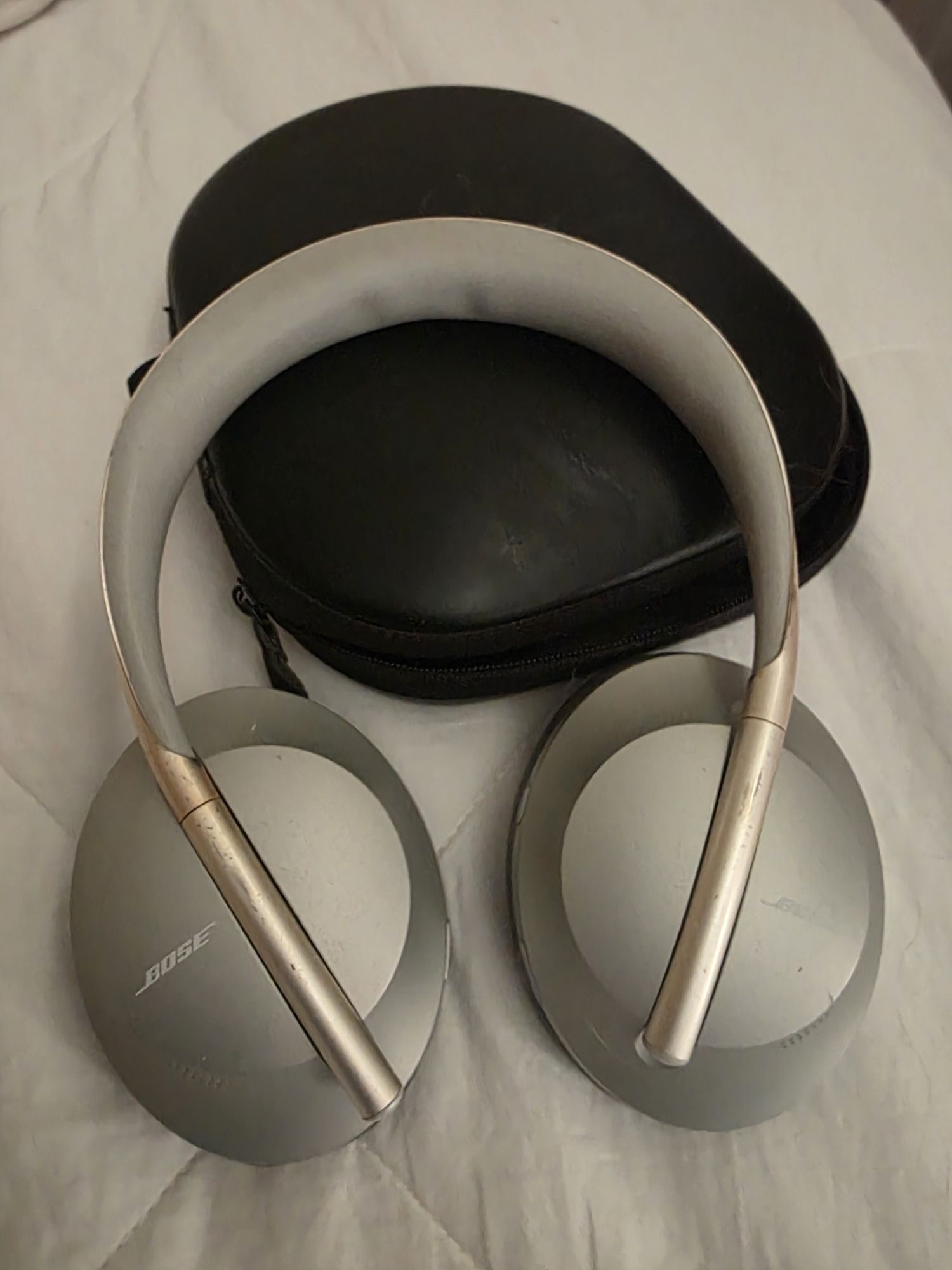 Слушалки Bose 700