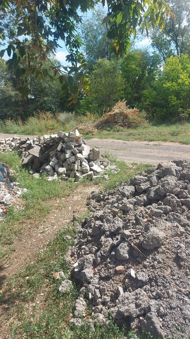 Строительный бут отдам