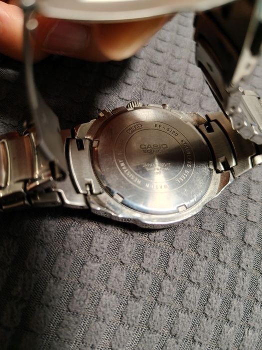 Casio класически часовник