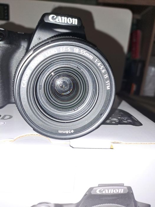 Canon eos 250d + 18-55 mm !!! В Гаранция!!!