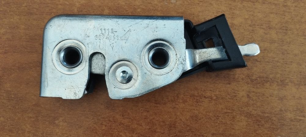 Замки задней спинки сидения Гранта / Калина 2.