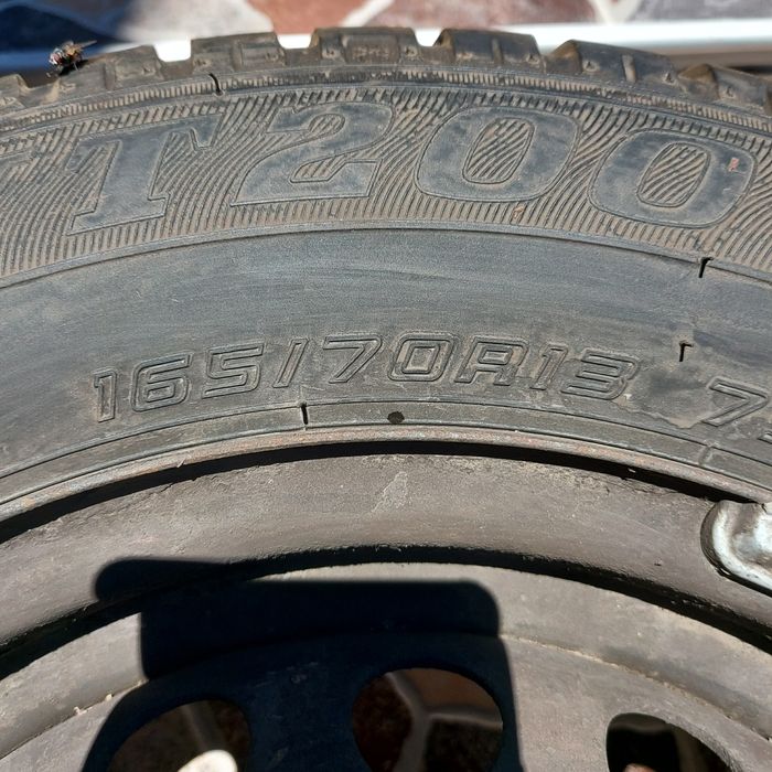 Зимни гуми 165 70 13 sumitomo