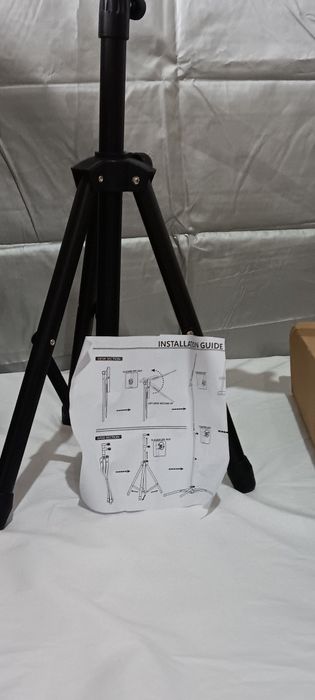 Trepied  produs  nou