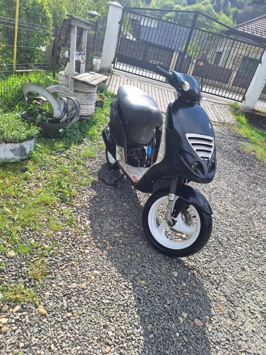 Vand scuter piaggio 49cc