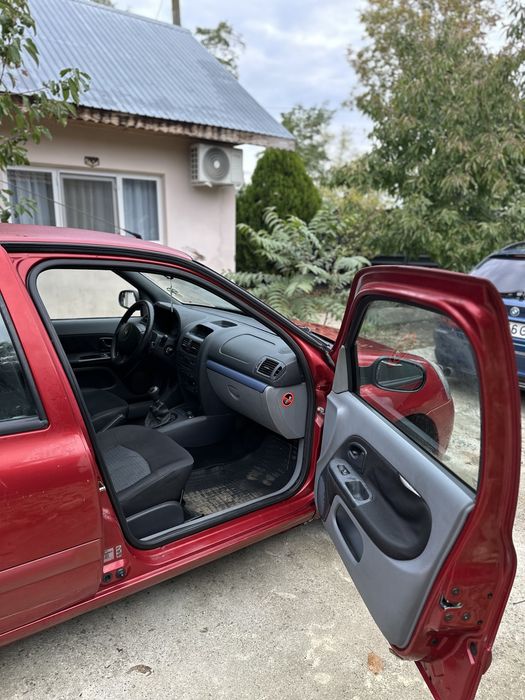 Vand/schimb cu diesel Renault symbol 1.4 euro 4 2006 (64000km)