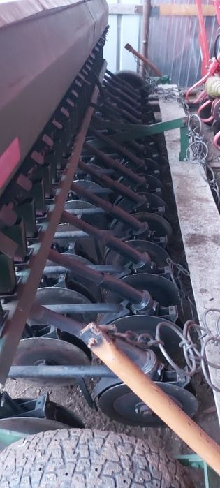 Semănătoare păioase pe discuri