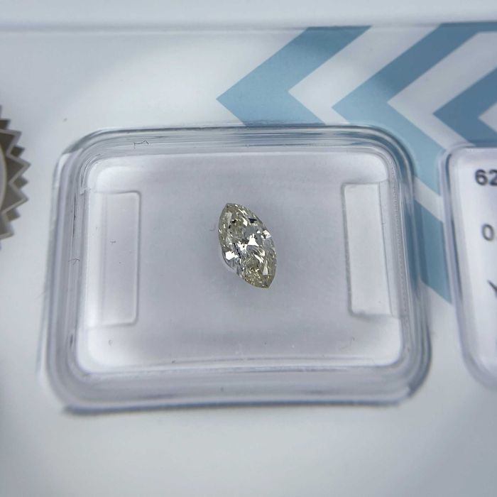 Естествен диамант 0.44ct IGI – Marquise Light Yellow Y-Z  пръстен бижу