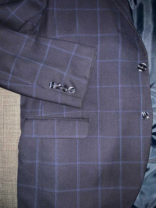 Sacou barbati Roberto Lara (Satu Mare) marime 52, lana, bleumarin