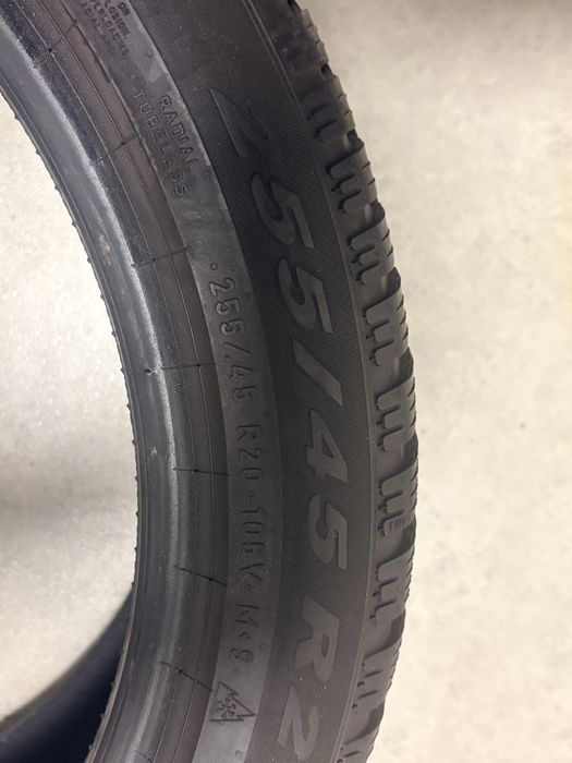 Vand 2 Anvelope Pireli Iarna / 255/45/20/Dot 2023