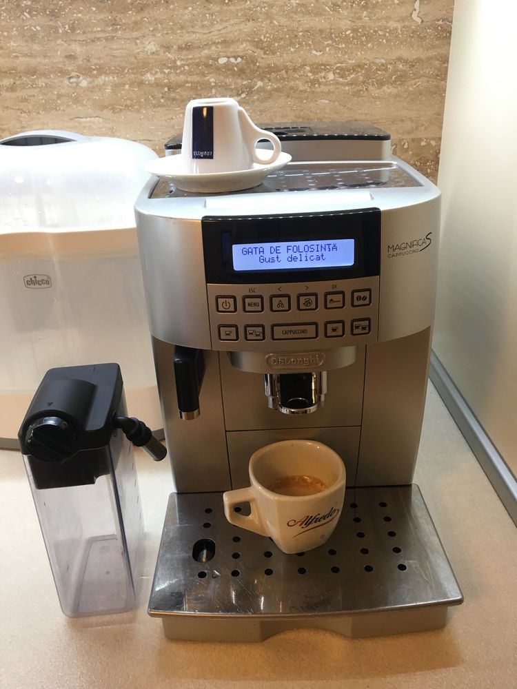 Espressor automat De'Longhi Magnifica S Cappuccino ECAM 22.360.W