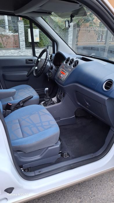 Ford Tourneo Connect Motor 1.8 diesel 110 cp an 2010 luna 11