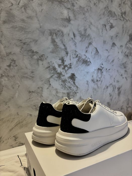 Дамски маратонки Guess