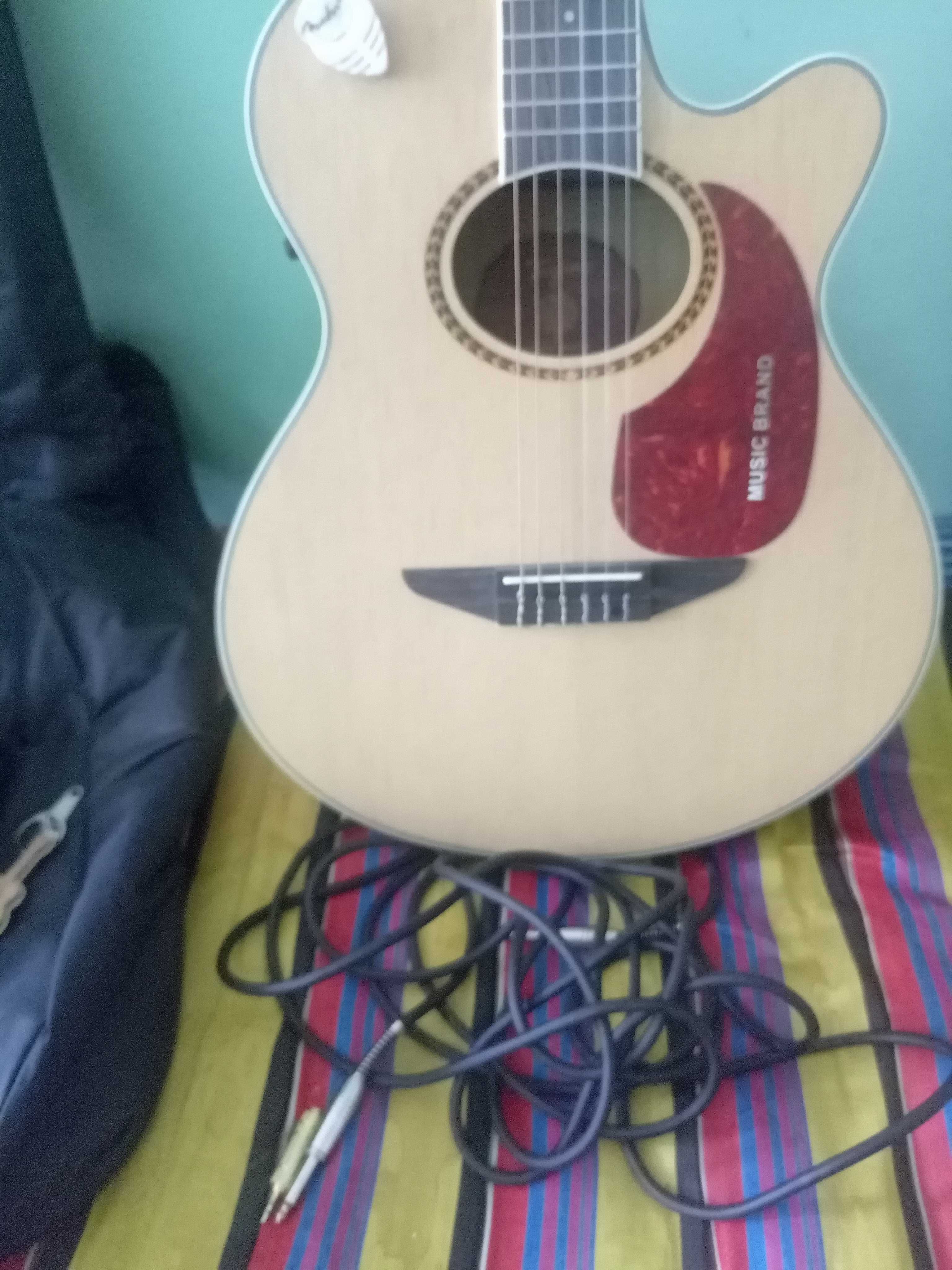 Klasik gitara vegas mediatrlari bor chihol kabel ekvalayzerli 39