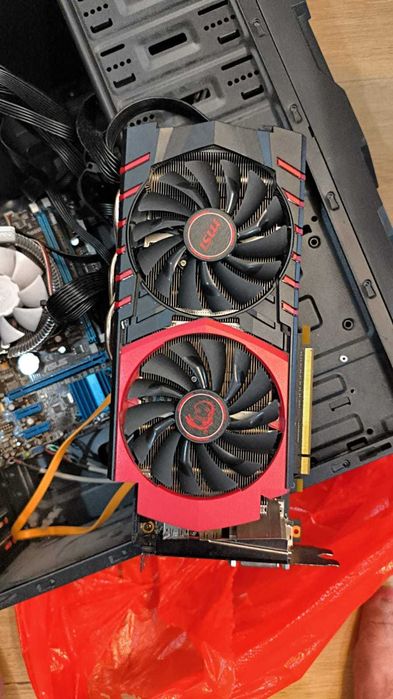 Продам компьютер игровой с монитором core i5 2.5 3.3 /GTX960 2gb