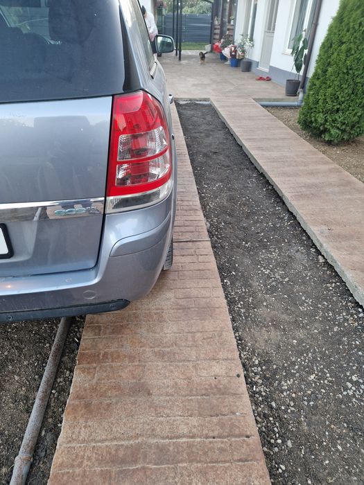 Opel zafira b 1.7
